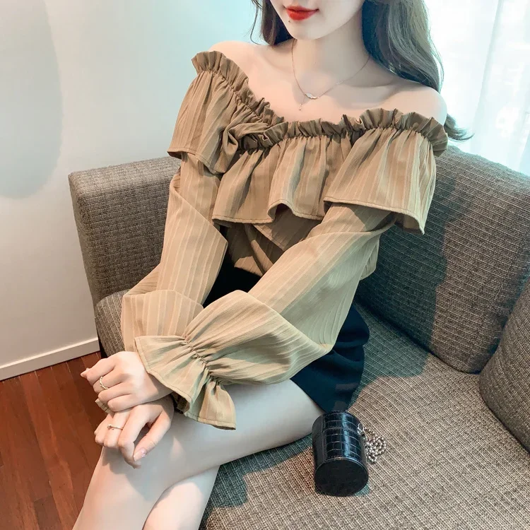 

French Shirt Women's New Style with Ruffle Edge Design Niche and Sexy Slim Fit and Slimming Internet Famous Versatile One Top