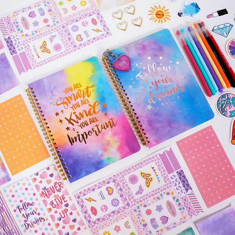 مجموعة مذكرات للفتيات مجموعة مذكرات القصاصات الكرتونية لوازم المجلات الفنية لوازم المذكرات المحمولة لتجربة السفر الأكاديمية