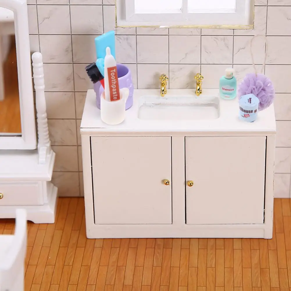 Mini-Badezimmerzubehör für Puppenspiele, Miniatur-Badezimmerzubehör-Set für Puppenhaus-Dekor mit Badewanne, Waschbecken für Puppen