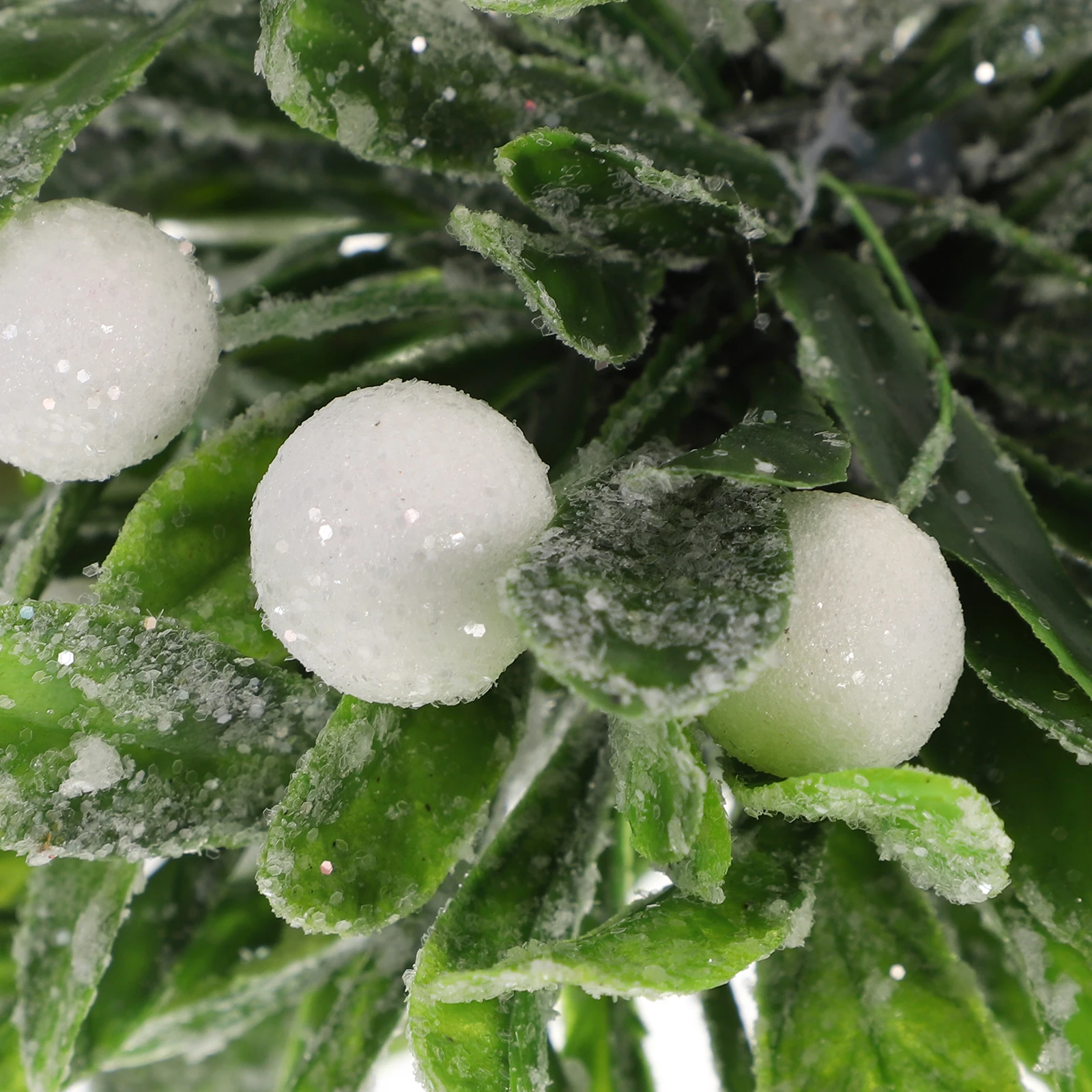 

1Pcs Christmas Home Props Artificial Hanging Flower Ginkgo Plant Adornment for Wall Hanging Decorative Wall Prop Simulation