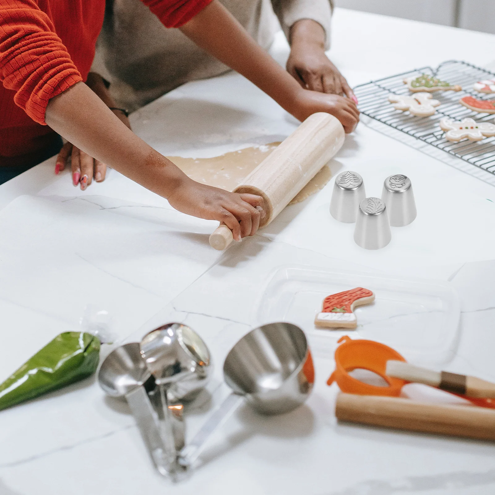 

5pcs Christmas Theme Pastry Tips Nozzle Stainless Steel Cream Squeeze Sauce Mouth Baking Tools For Cake Cookie Cupcake