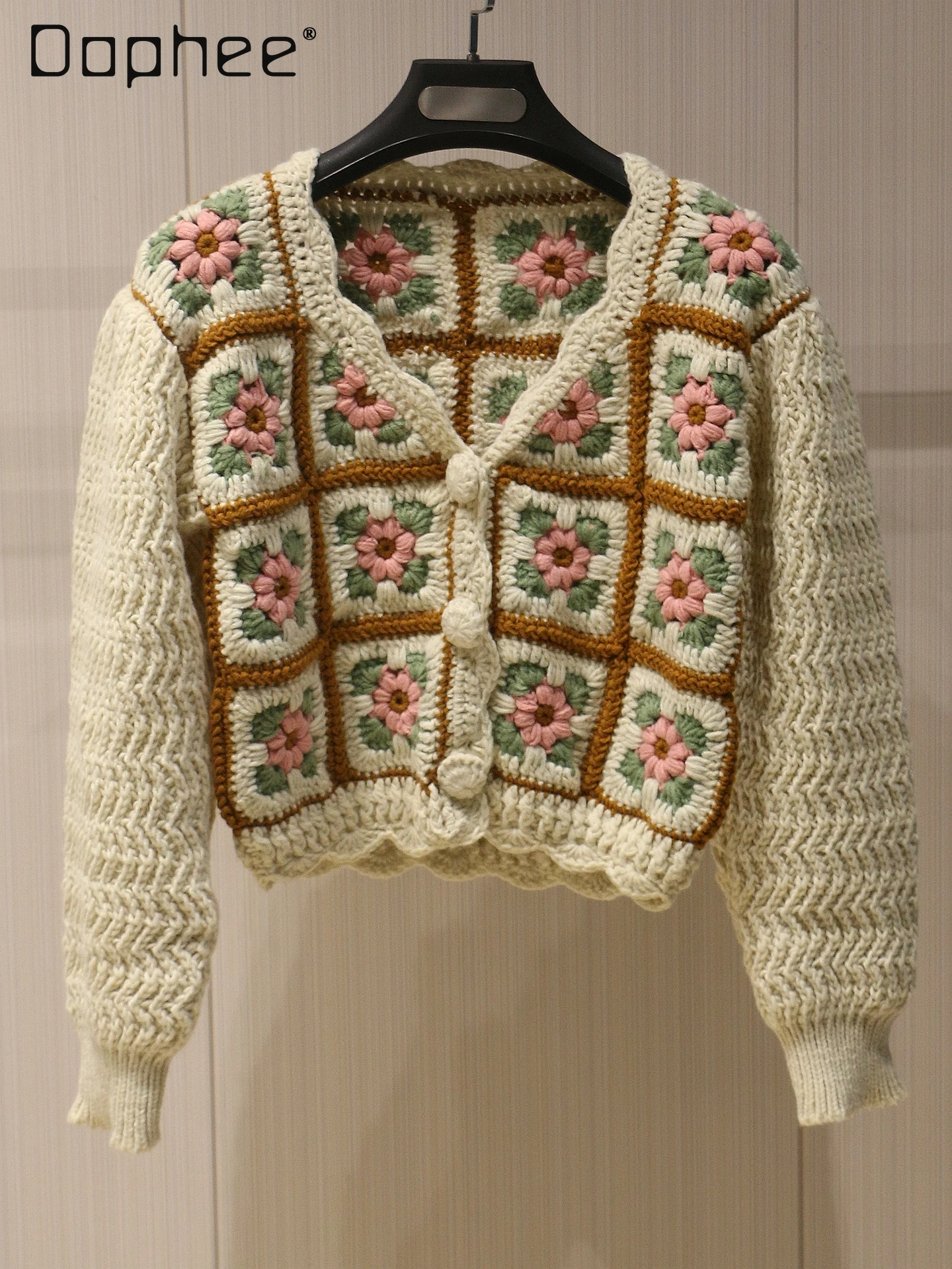 

Милый цветочный вышивка в стиле пэчворк, цветной вязаный короткий кардиган с v-образным вырезом, женский осенне-зимний элитный элегантный светский кардиган