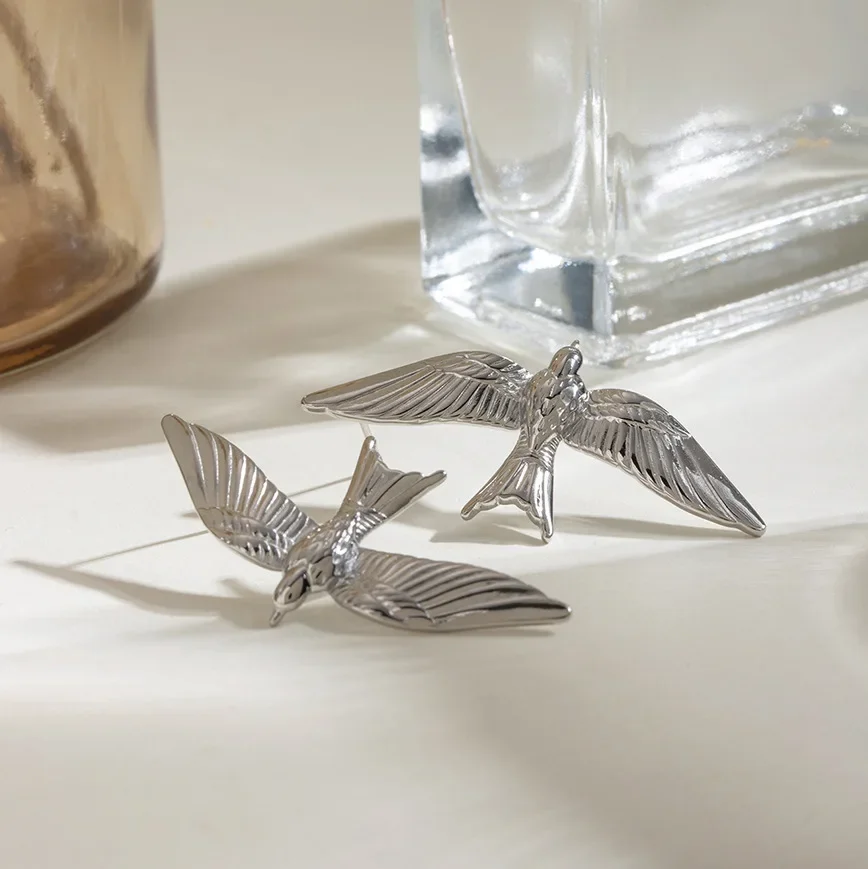 Fashion Peace Dove Wing Stud Earrings for Women Bird Ear Pendant Charm Texture Rust Statement Jewelry Party view 4