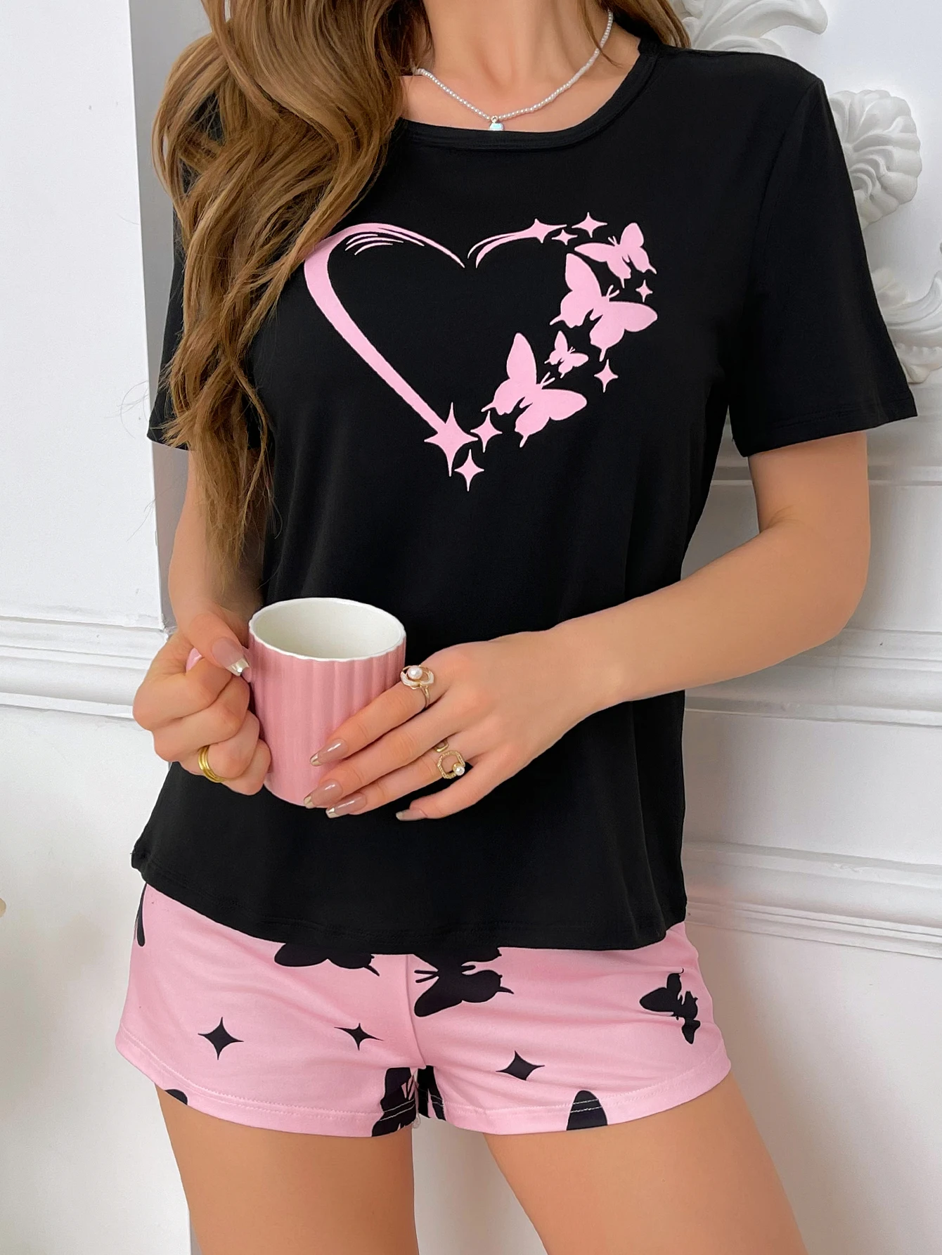 Women\'s new style pajamas short sleeve black top heart pattern pink shorts Casual elegant two-piece home wear