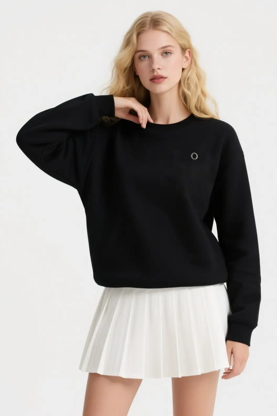 A Heavyweight American Three-dimensional Reflective Logo Casual Sports Loose Yoga Round-neck Sweatshirt