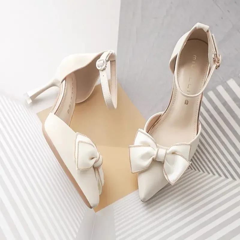 2024 Medium Heel Heels Women\'s Shoes Trend Pointed Toe Butterfly Stilettos Elegant Dress Weddings Bridal Party White Designer