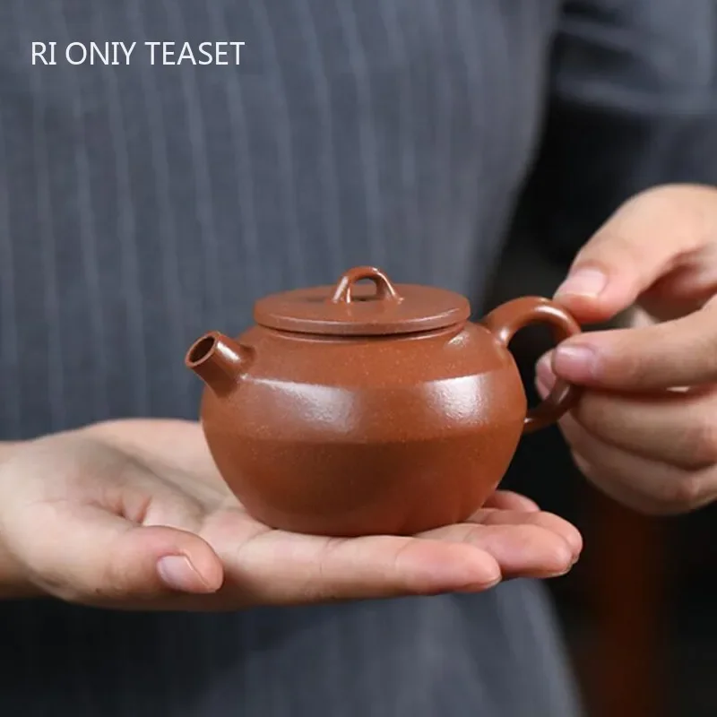 

130ml Chinese Yixing Purple Clay Teapots Beauty Tea Infuser Kettle Famous Artists Handmade Tea Pot Raw Ore Zisha Tea Set Teaware