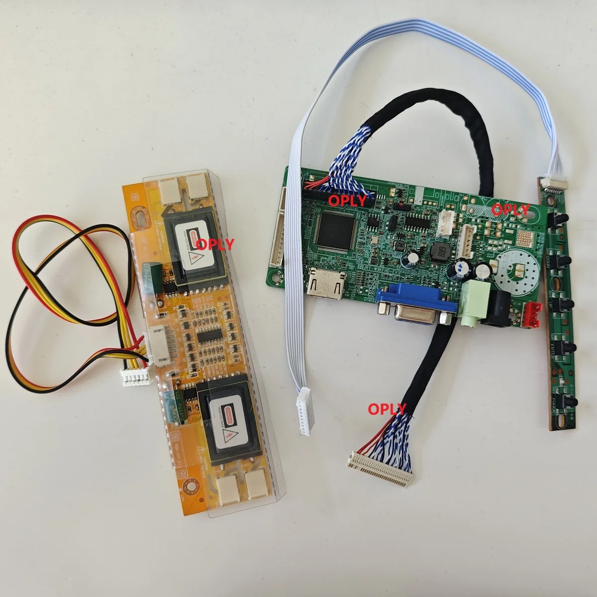 

HDMI-compatible VGA Controller driver board Audio in for M190EG01 M170EN05 LCD panel Screen LED Monitor 1280x1024 Kit