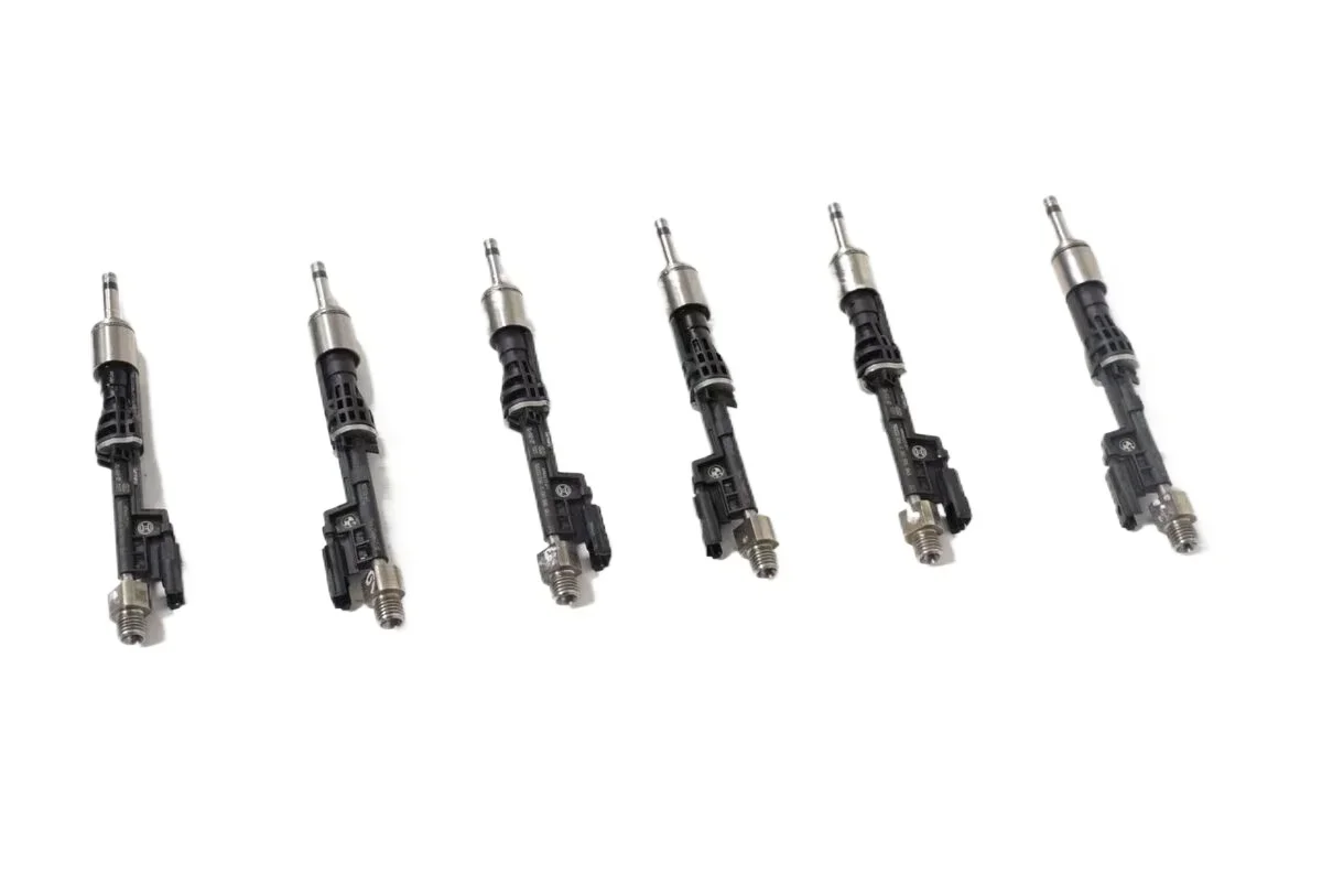 

13647568607 Fuel injector for bmw 1 3 5 x1 x 5 x 6 series injector for engine n 55 used