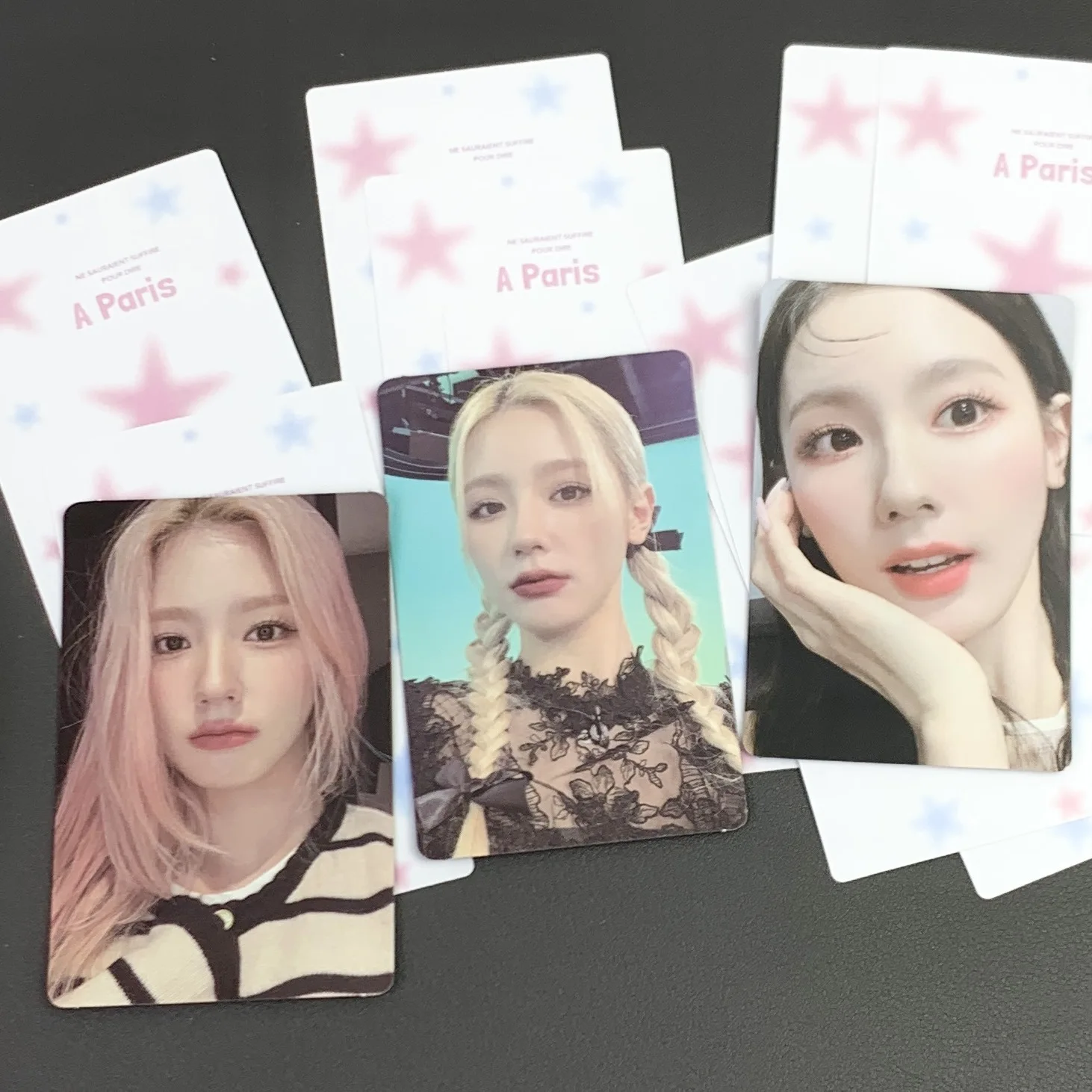 30 Celebrity Small Gidle Single Person High Appearance Cards, High-Definition And Exquisite Lomo Cards Around The Perimeter