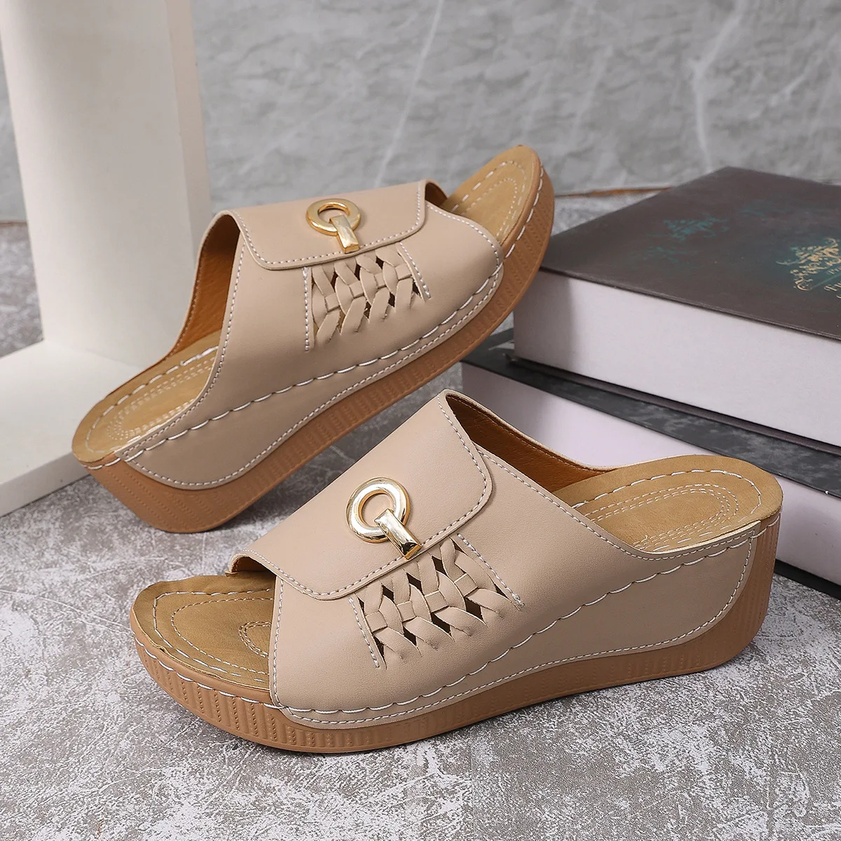 Women's Summer Slope Heel Slippers Fashion Fish Mouth Slippers Lightweight Beach Sandals