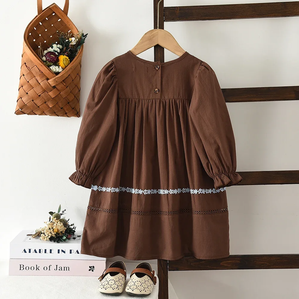 Leisure Countryside Style Coffee Colored Round Neck Flower Embroidered Long Sleeved Dress for Girls Aged 3-7 Autumn New