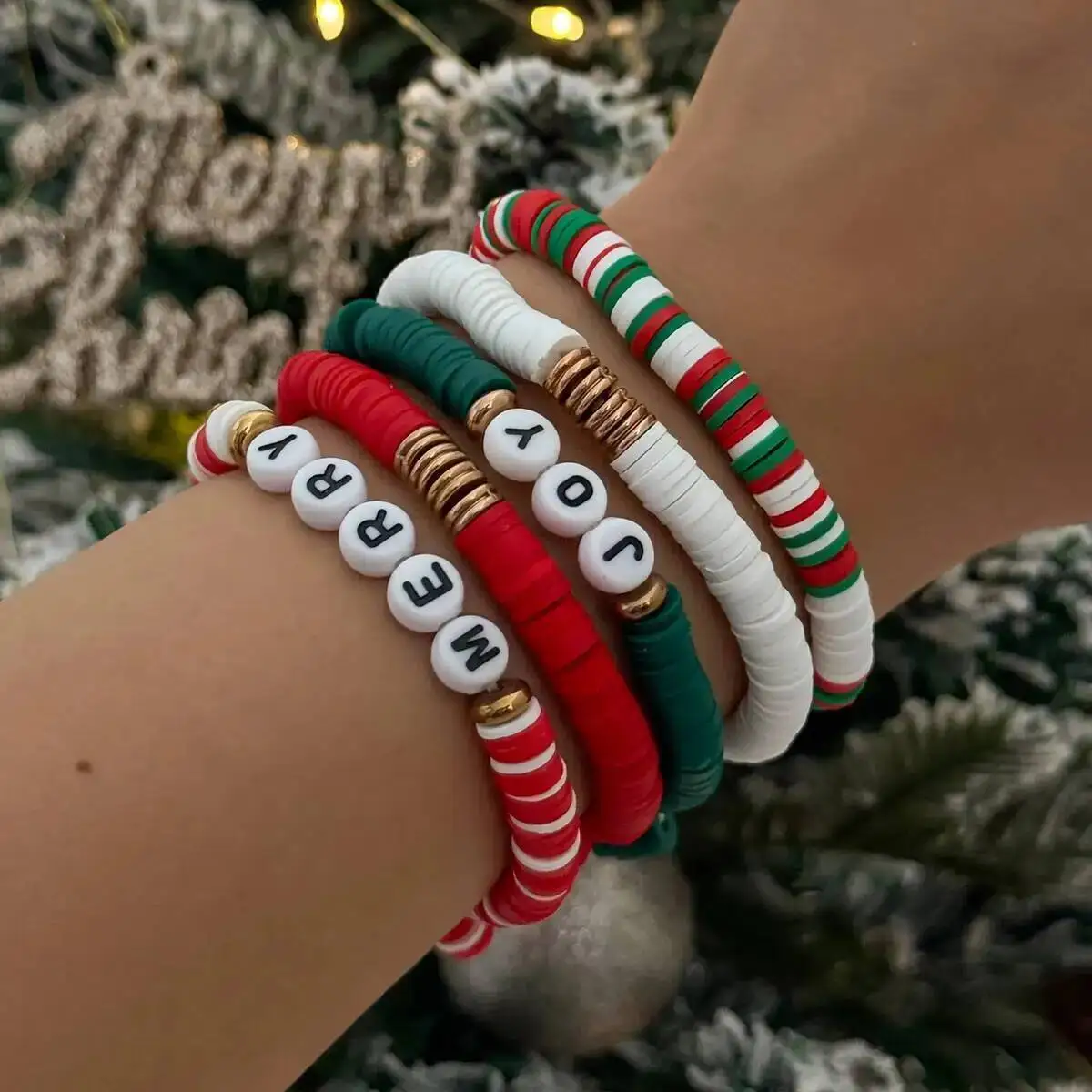

KunJoe 5Pcs/Set Trendy Merry Joy Letter Bracelet Women Stackable Red Green Polymer Clay Bead Chain Bracelet Christmas Jewelry