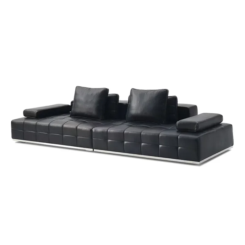 

Villa straight row, black sofa