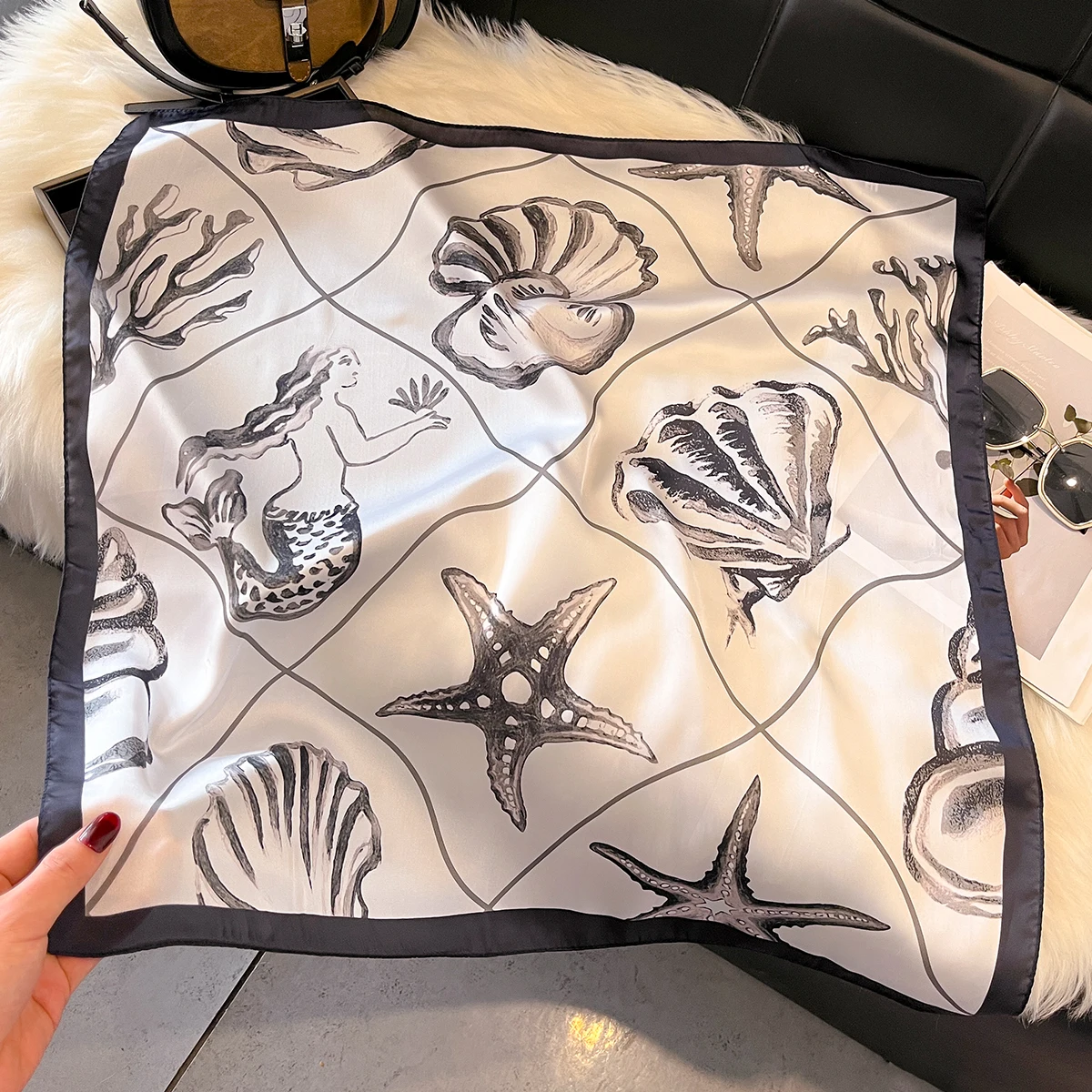 

Fashion Ocean Shell Pattern Print Square Silk Scarfs for Women Neck Ties Soft Hijab Headscarf Foulard Bandana Decoration Scarves