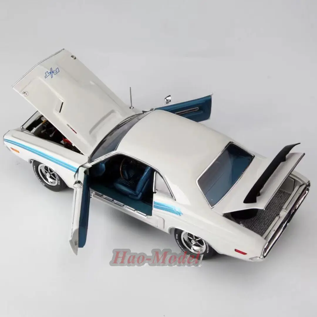 ACME 1/18 For Dodge Challenger R/T 1971 Alloy Diecast Car Model Simulation Toys Birthday Gifts Hobby Display Collection White