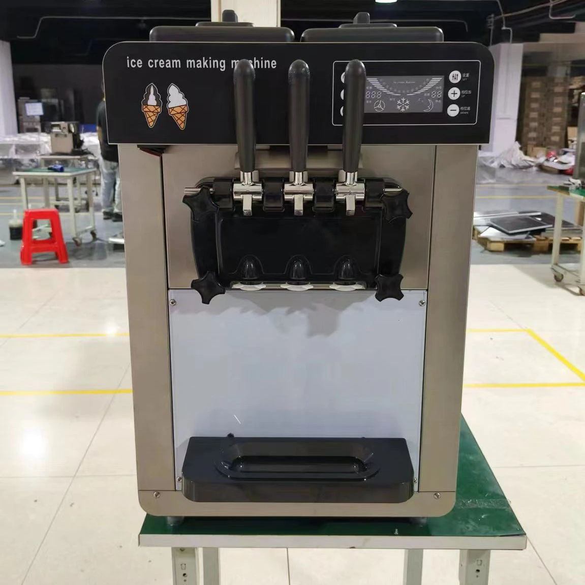 

Professional Commercial Automatic Ice Cream Machine Maker 3 Flavor Soft Serve Ice Cream Machine
