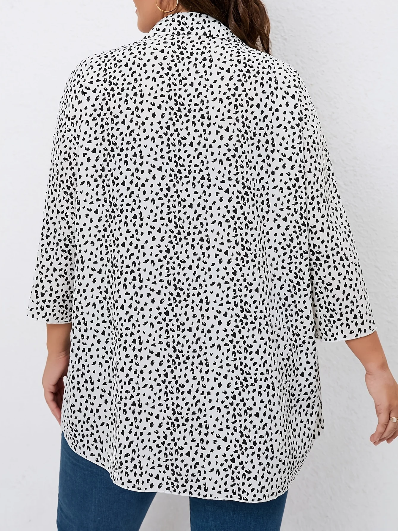 2024 Plus Size Casual Blouse Women\'s Plus Leopard Print Button Up Three quater Sleeve Turn Down Collar Blouse