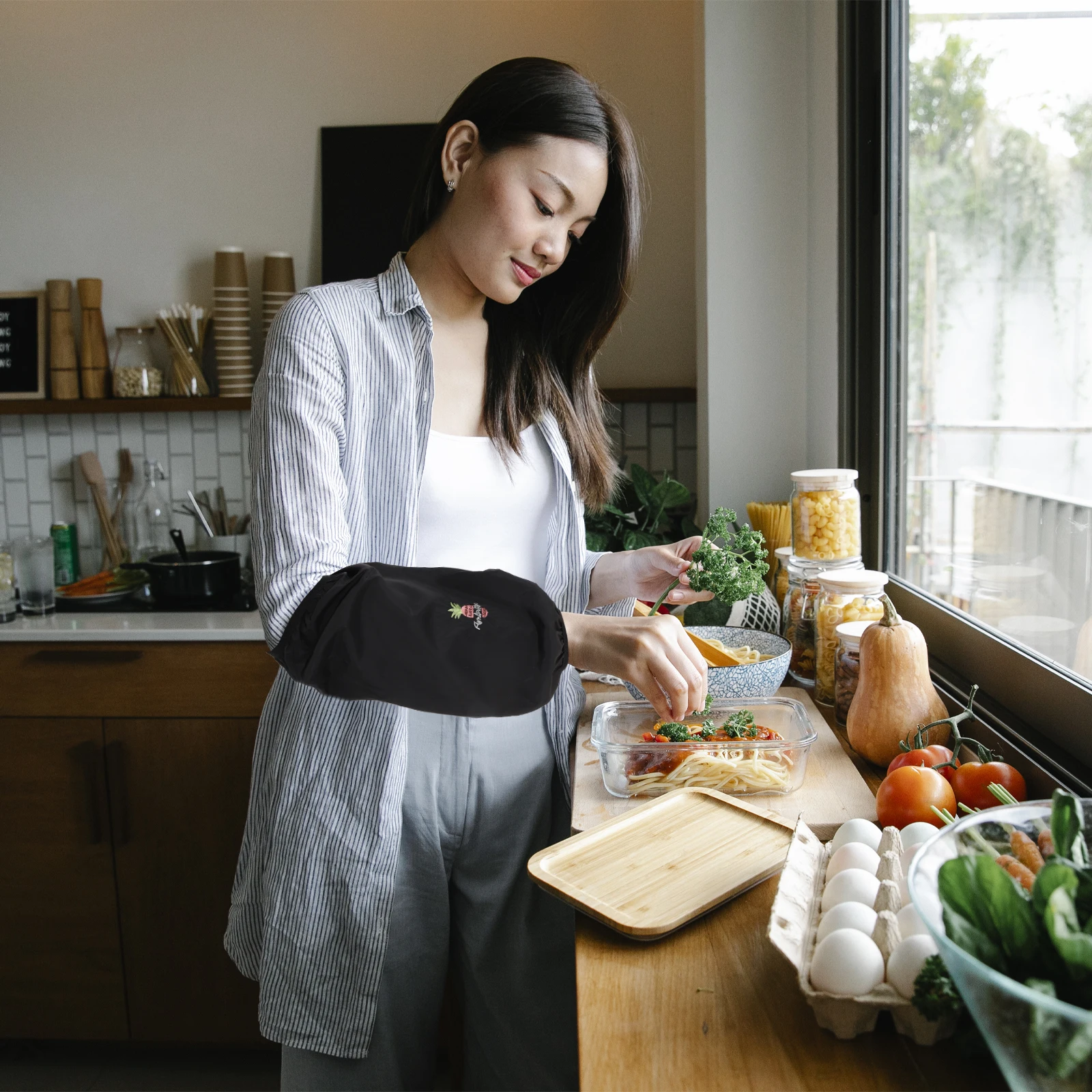 

2 Pairs Keep Warm Waterproof Sleeve Men and Women Protection Polyester Kitchen Sleeves