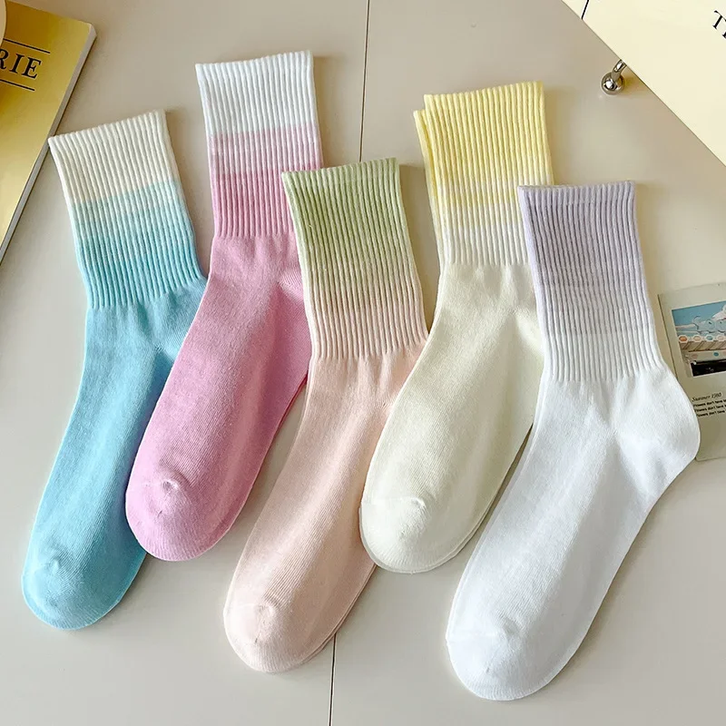 

Gradient Color Women's Mid-tube Socks Spring and Fall Color Matching Dopamine Socks Men's and Women's Long Tube Sports Socks