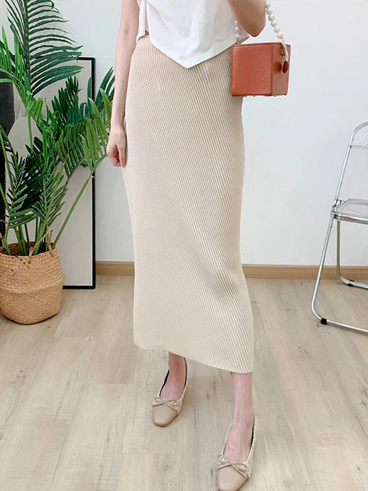 Pleated Women Skirt Casual Fashion Elastic Waist Solid Color New 2024 Summer Split Versatile Simplicity Clothing