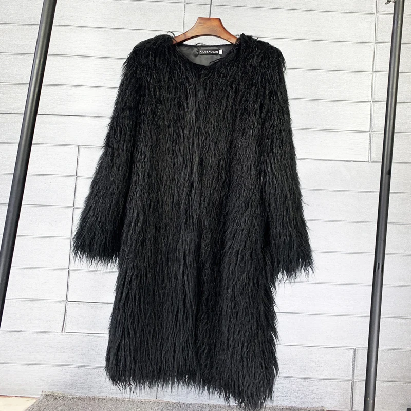 

Young Regular Long Sleeve round-Neck Winter Warm Imitated Sheep Fur Furry Coat