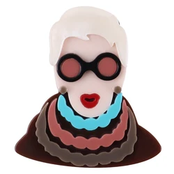 New Design Cool Lady Wear Beads Necklace Acrylic Brooches and Pins For Women Resin Granny Brooch Pins Lapel Badge Jewelry Gifts