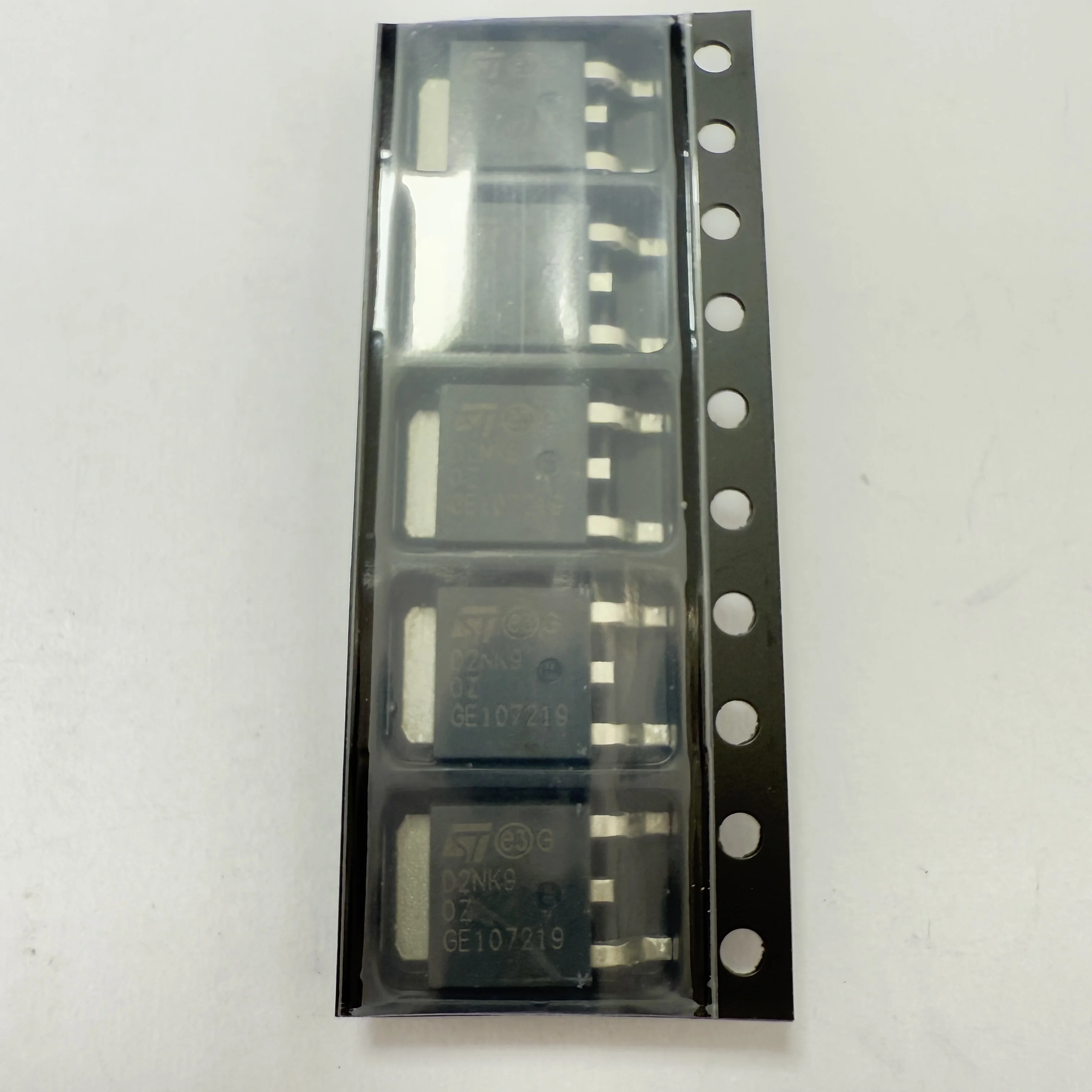 5PCS/LOT STD2NK90ZT4 (MOSFET)
