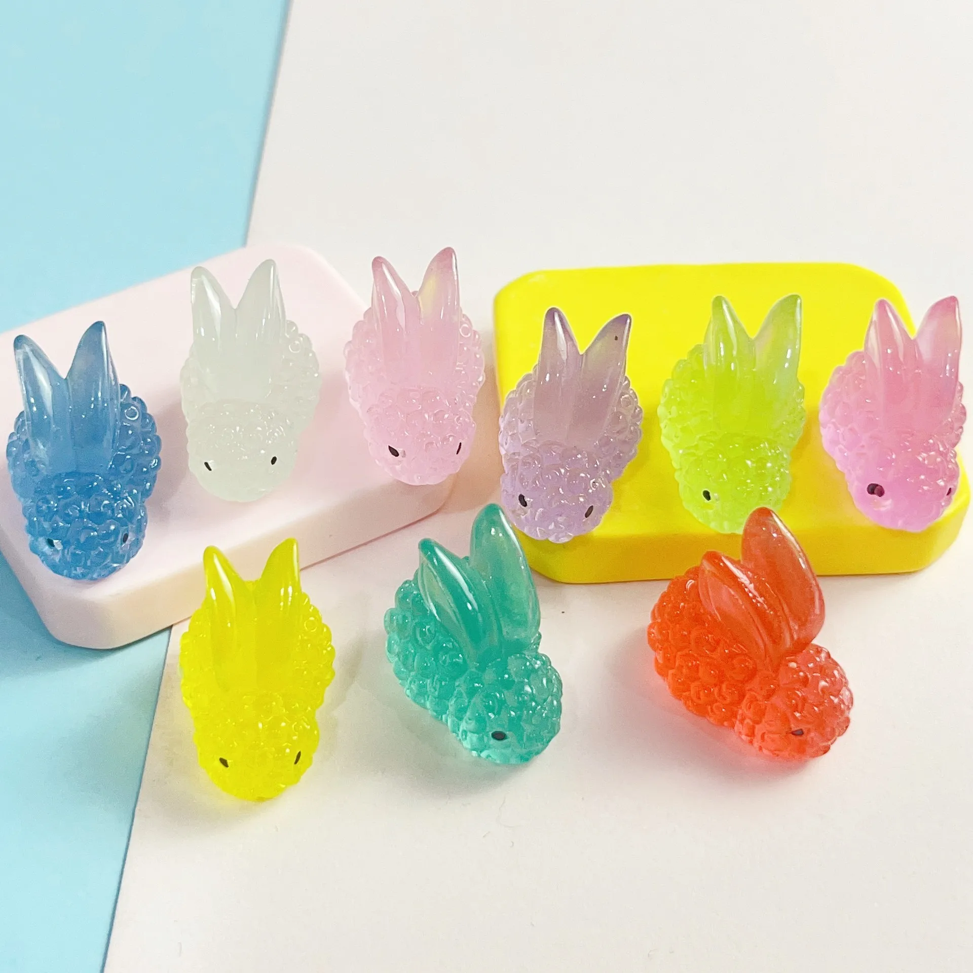 10pcs Kids Night Glow Resin Animals Rabbit Flat Back Embellishments Scrapbook Kawaii DIY Decorative Accessories Adult Toys Gift