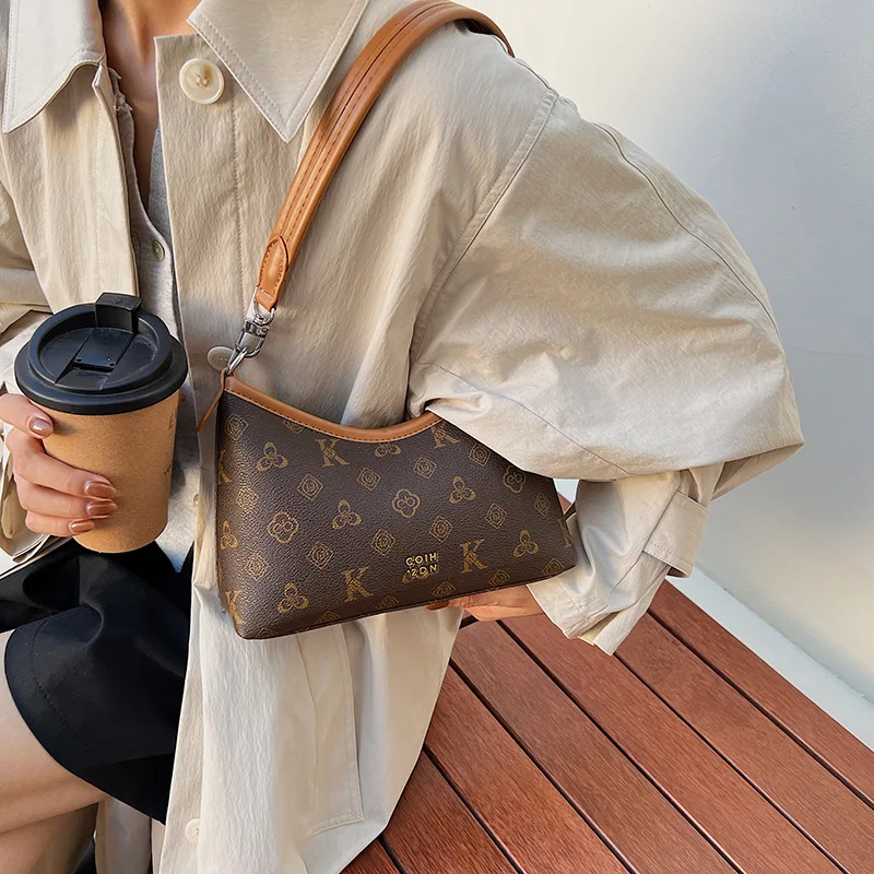 

Осенняя сумка подмышки с монограммой, роскошный кошелек на плечо для женщин, винтажная сумка через плечо с цветными блоками, дневная и ночная сумка, шикарная сумка на слинге ​