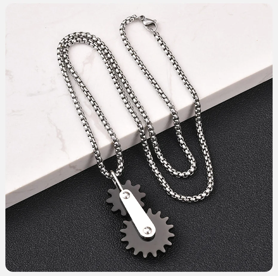 Vnox Drehbare Zahnrad-Anhänger-Halskette für Männer, Edelstahl-Kastenkette in Schwarz und Silber, Punk-Biker-Mechanik-Schmuck, Geschenk – Detail 6