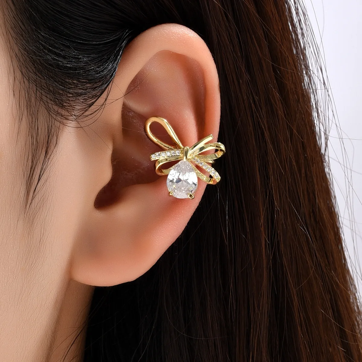 

Jf 2023 Micro-Inlaid Zirconium Water Drop Bow Earless Ear Bone Clip Temperament Princess Style Ear Clip Earrings