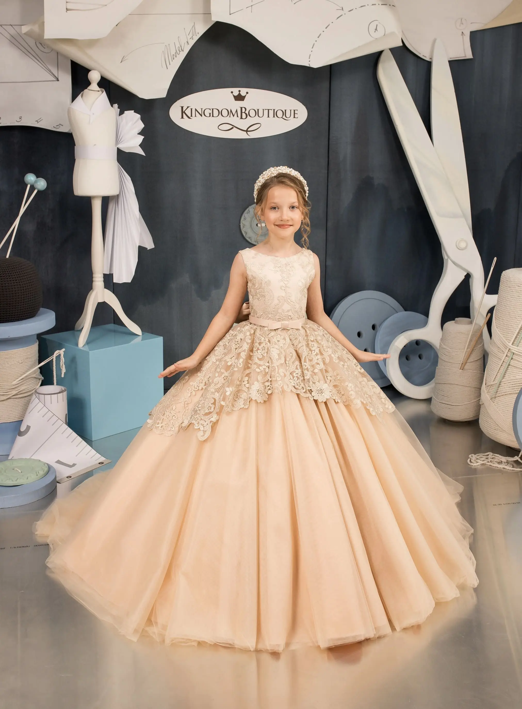 Lorencia Princess Champagne Flower Girls Dress Baby Infant Toddler battesimo Clothes abito da ballo in pizzo abito da festa di compleanno YFD67