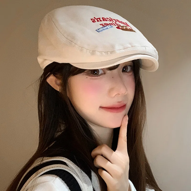 قبعات موزع الصحف للسيدات مطرزة يابانية فنية بسيطة وعصرية متعددة الاستخدامات أقنعة غير رسمية قابلة للتنفس قبعات تظليل خارجية