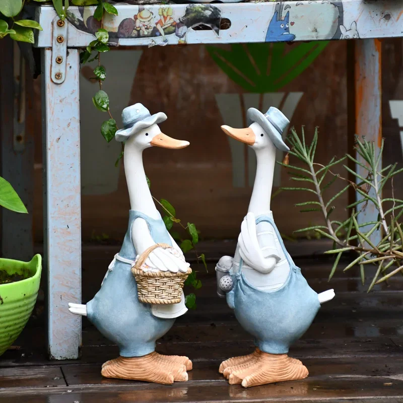 Nordic Resin Artificial Duck Sculpture Ornaments Outdoor Courtyard Couple Animal Statue Decor Garden Pond Micro Landscape Crafts