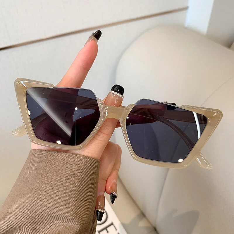 Vintage Brand Designer Irregular Sunglasses Women For Men Sun Glasses Luxury Trending Candy Gradient Eyeglasses Punk Pink Shades