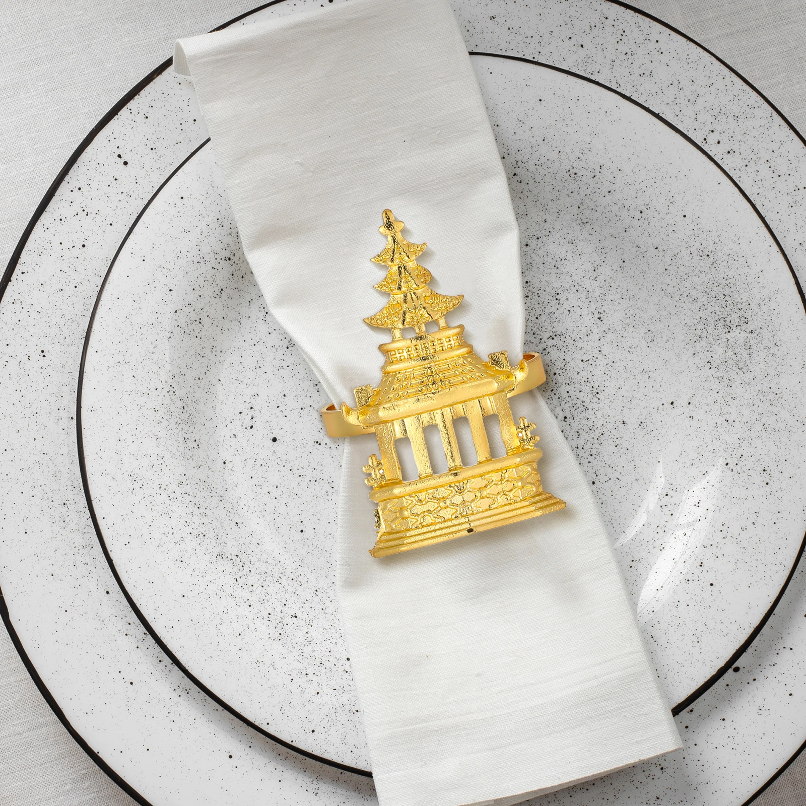 

6pcs Napkin Rings Golden Metal Buckle Party Favor Table Decorations Wedding Dinner Supplies Serviette Ring Kitchen Bar