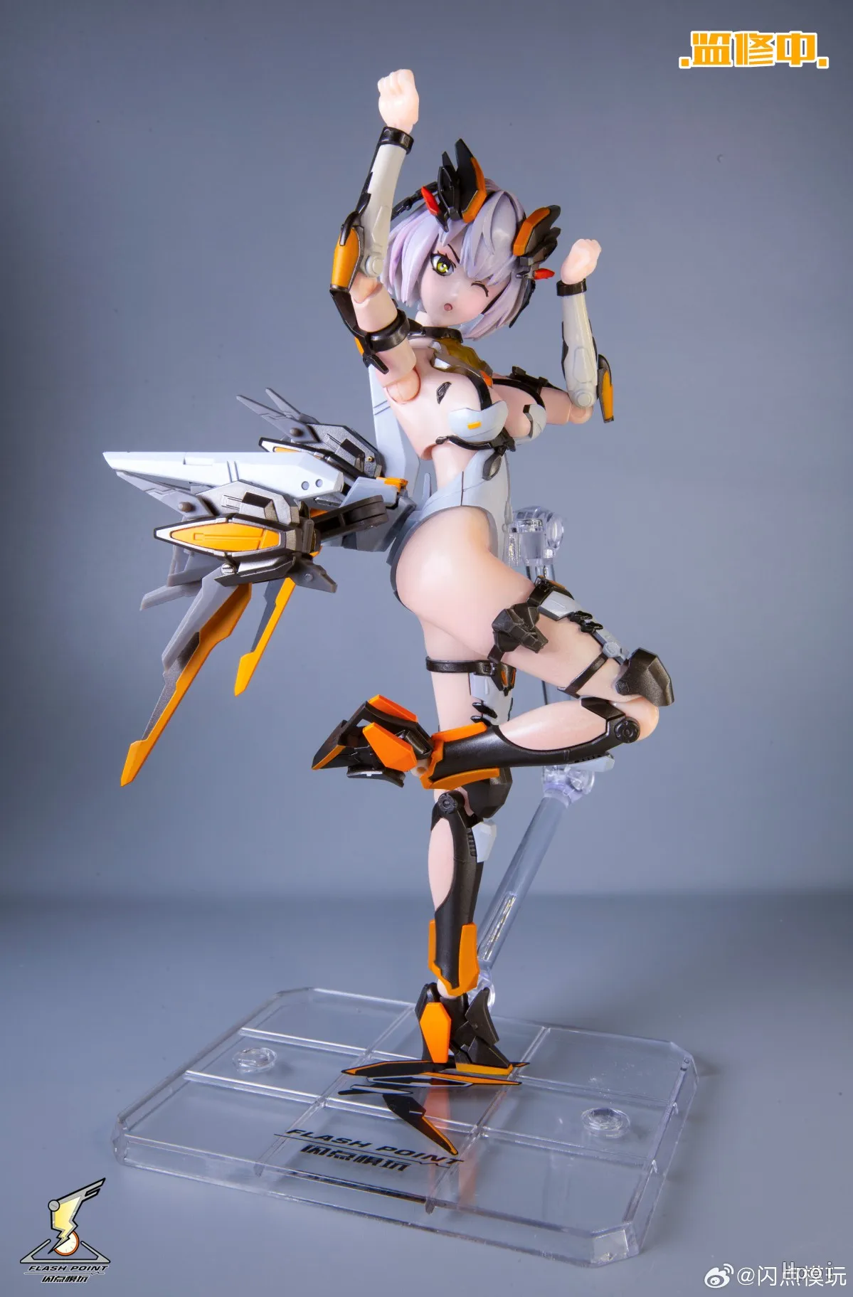 Vlampuntmodel PlayOriginal Iron Armor LittleTreasure Series Shark Chili Afgewerkt legeringsmodel Speelgoedbeweegbaar gewricht Vervormbaar model