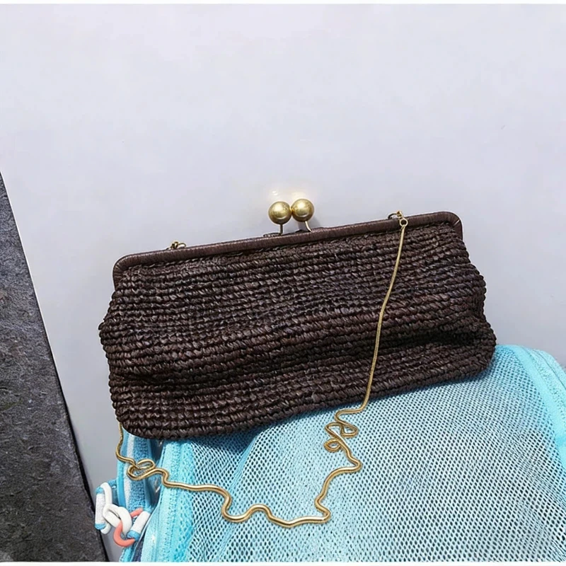 

Brown Woven Clutch Bag Long Chain Shoulder Crossbody Bag Fashion Minimalist Commute Clip Bag Women Daily Evening Party Handbag