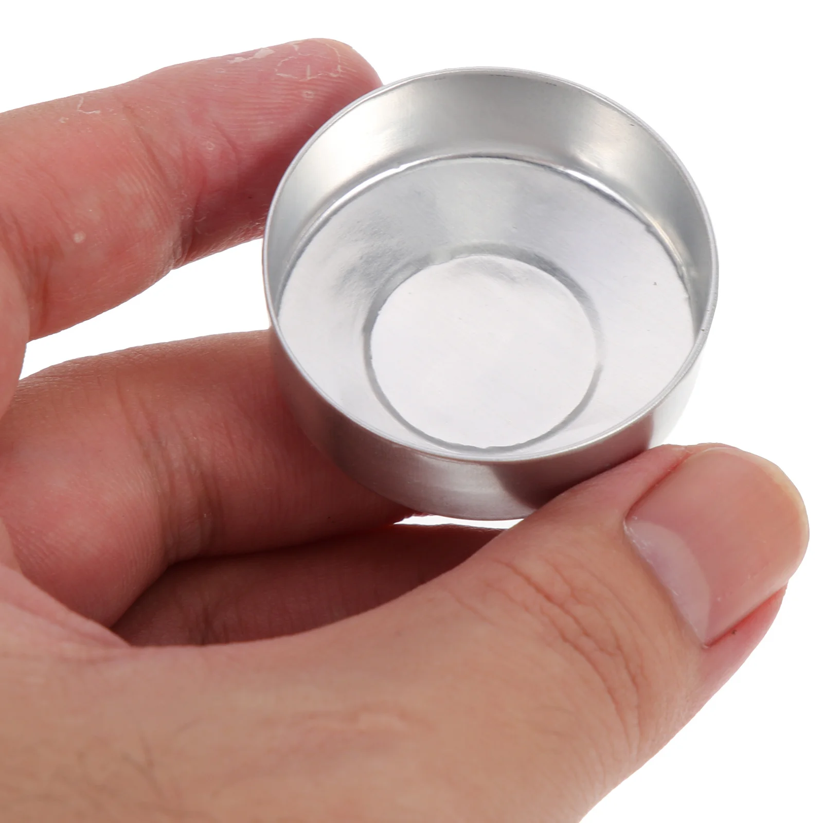 

100Pcs Aluminum Cup DIY Holders Reusable Tealight Tins for Home Decor Dining Table Aromatherapy Table Decor