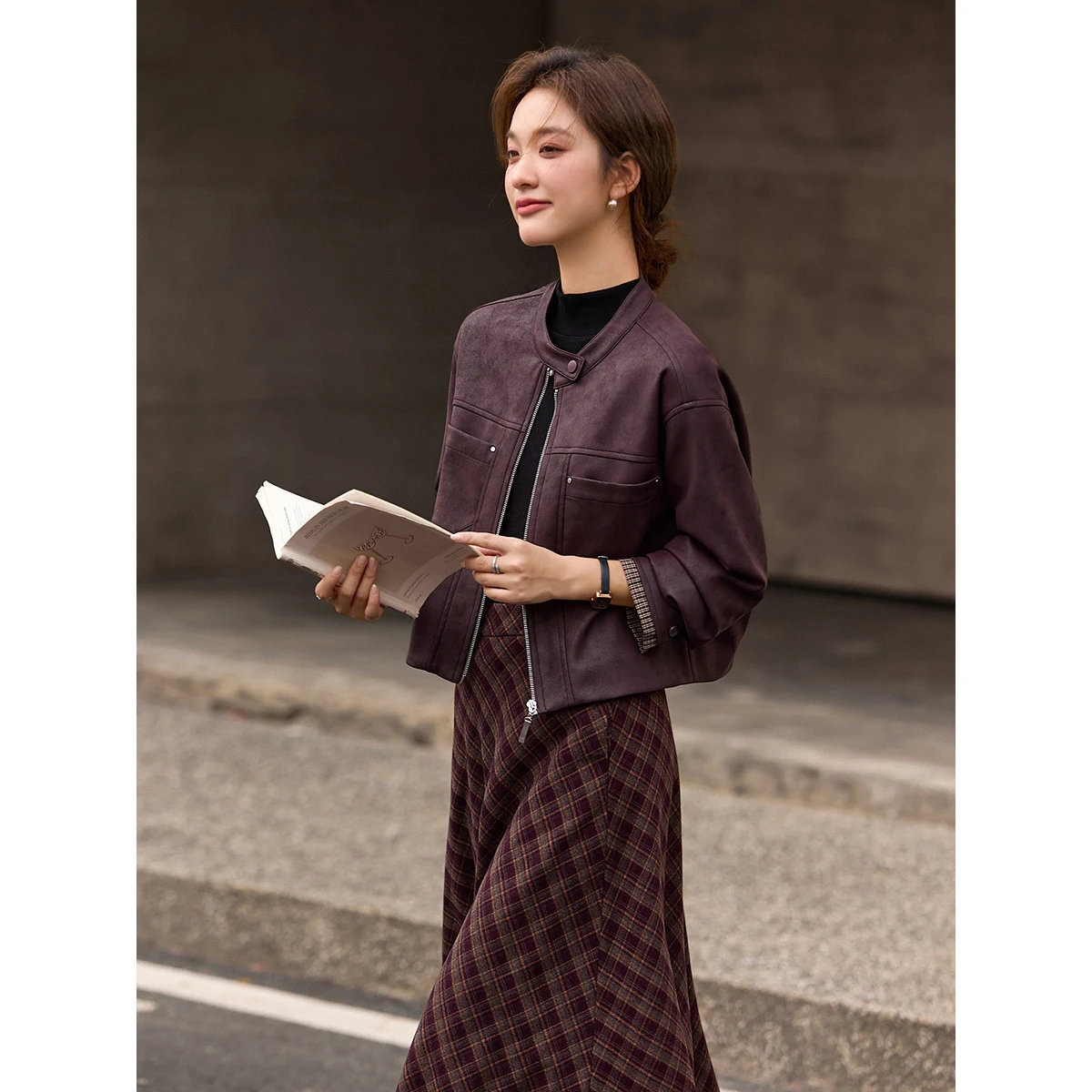 Kurtka damska VIMLY ze sztucznej skóry, codzienna, z okrągłym dekoltem, łączona z płóciennym wzorem w kratę, skórzany płaszcz zimowy 2025, pikowane mankiety, zapinana na klamrę, odzież damska A3307