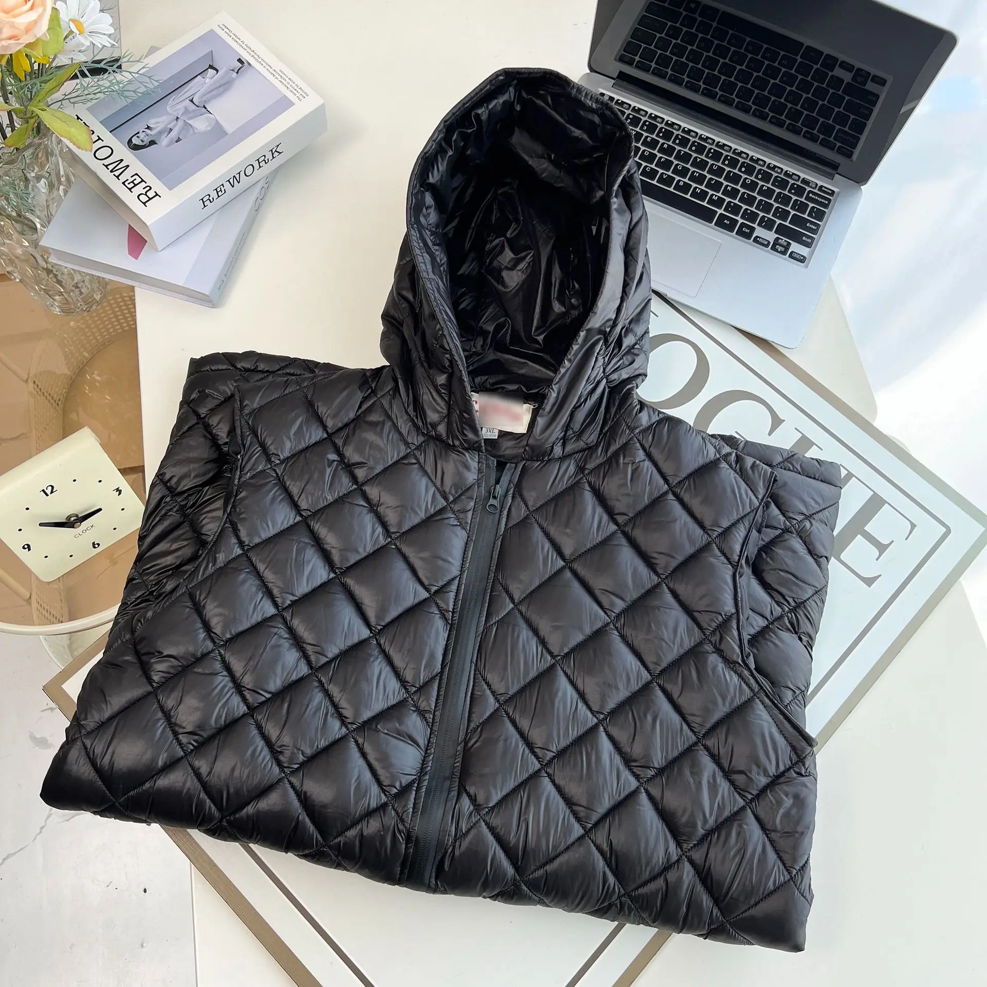 XXXXXL موضة حجم كبير سترات نسائية 2025 خريف/شتاء جديد دافئ منتصف طول مقنعين سترة مبطنة بلا أكمام صدرية 6878