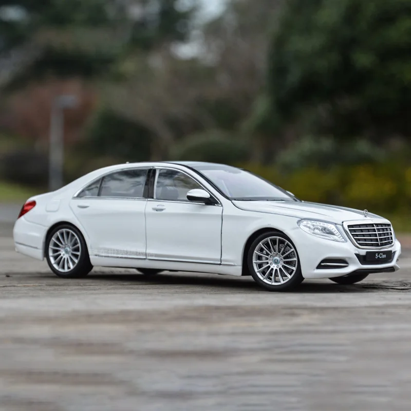 WELLY 1:24 Mercedes-Benz S-Class S500 Alloy Car Diecasts  Toy Vehicles Model Miniature Scale Model Car Children Gifts