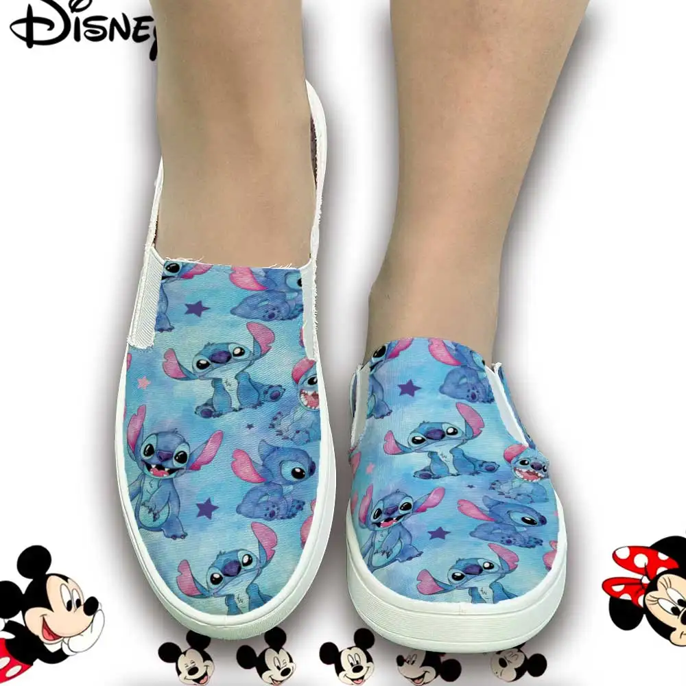 

Синие слипоны Disney Stitch с акварельным принтом звезд – удобная повседневная обувь для женщин