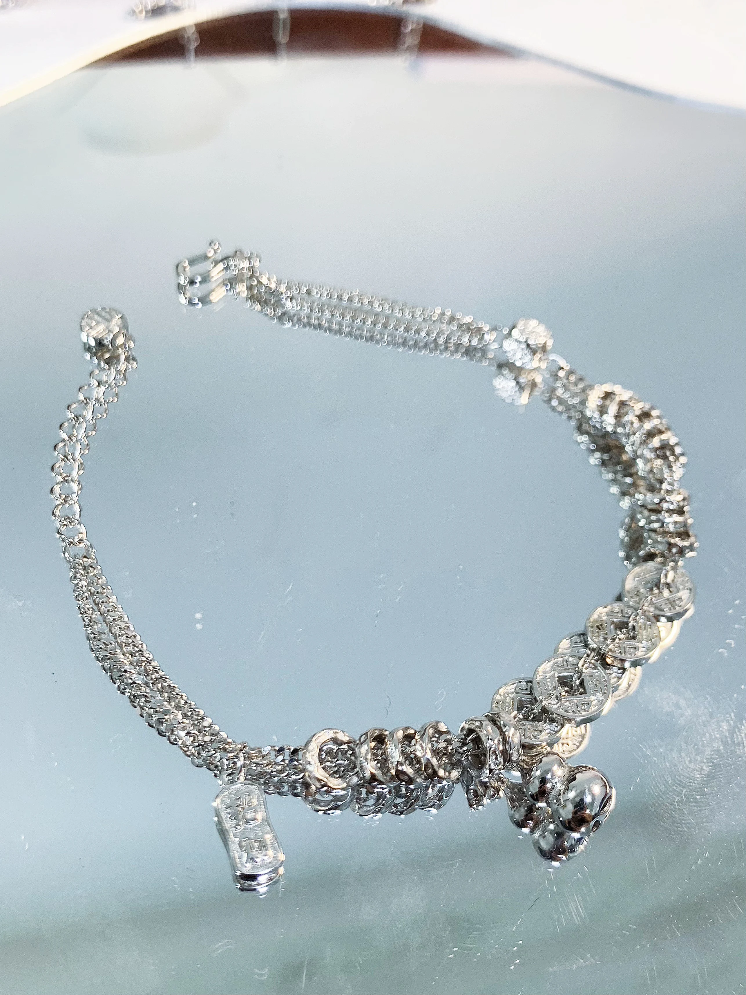 

"Go Mall" 925 Silver Women's Five Emperor Coins and Coiled Rope Bracelet – Niche-Designed, Premium Elegance, Versatile Handchai