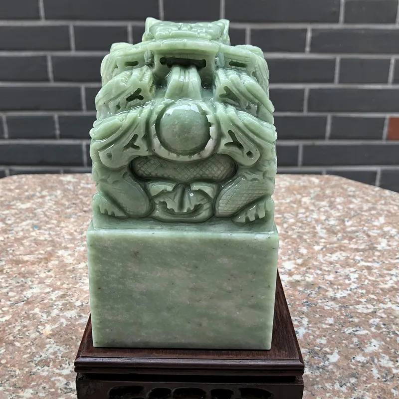 Guizhou Jade Kowloon Jade Seal Ornament Full green jadeite five-dragon nine-dragon jade seal, imperial seal, coiled dragon jade