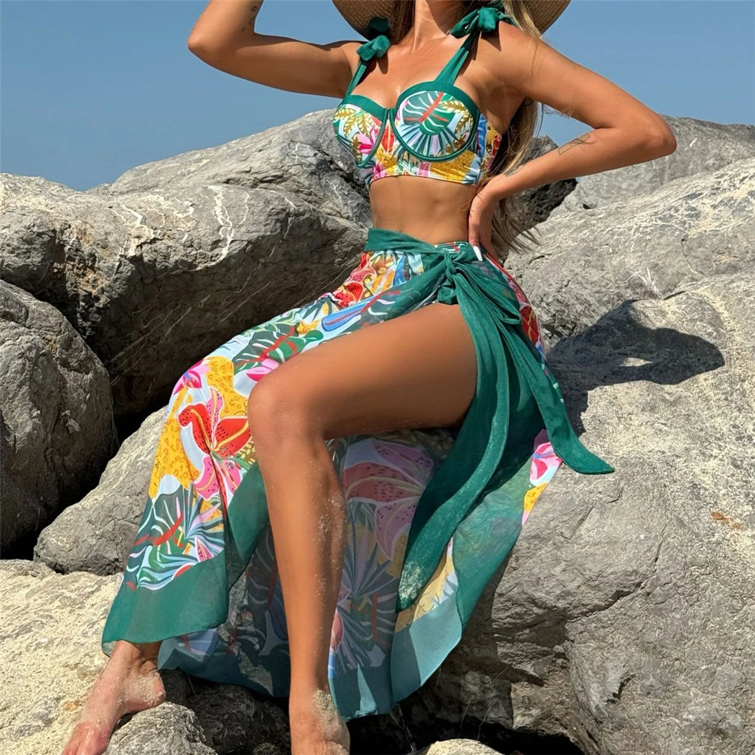 Neuer, bedruckter Badeanzug mit Sarong, hochtaillierter Bikini, dreiteiliges Bikini-Set, Damen-Badebekleidung, Badeanzug, Badebekleidung, Schwimmbekleidung V6349 – Detail 4