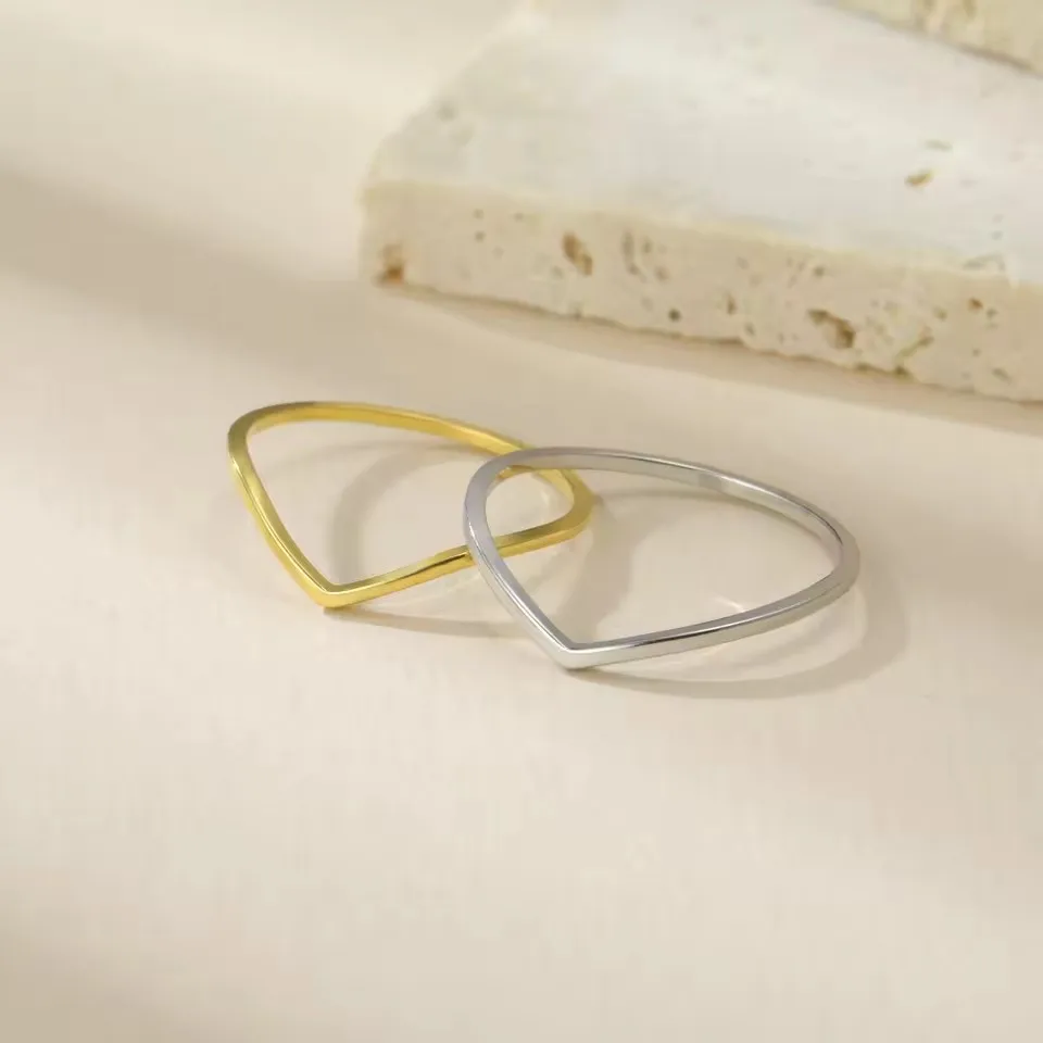 Lemegeton Minimalistischer stapelbarer Damenring aus Edelstahl, geometrische Wellen-Fingerringe, Kpop-Schmuck, Geschenk, Trend 2026, Großhandel
