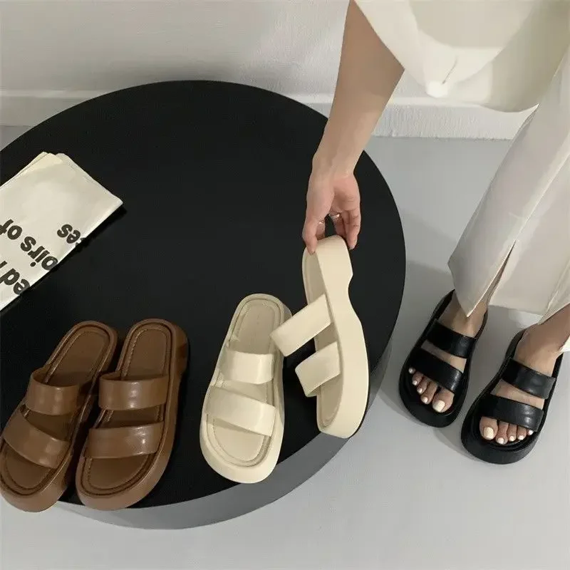 Summer fashion paragraph casual one-piece slippers with sponge cake thick sole small and tall comfortable sandals