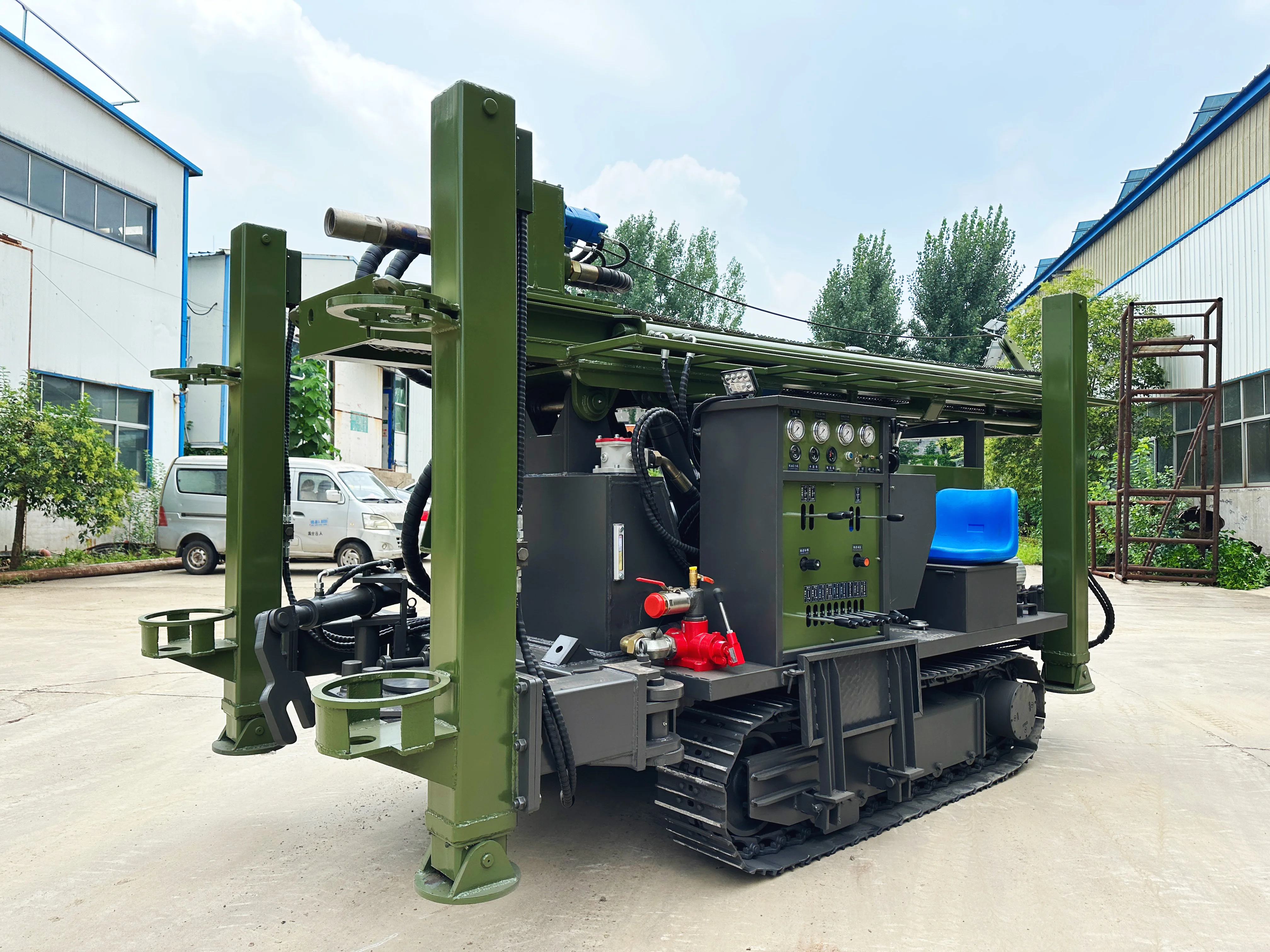 260미터 깊이의 심해 우물 굴착을 위한 효율적인 트랙 장착 유압식 천공 장비